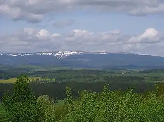 Hrubý Jeseník, Sicht vom Uhlířský vrch, Velká kotlina und Praděd (rechts)