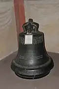 Alte Glocke am Turmboden
