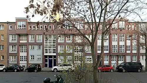 IBA 87 Wohnhof Block 2, Dessauer Straße 36/37, Berlin-Kreuzberg