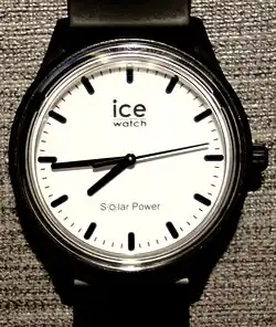 Solarbetriebene Ice-Watch-Armbanduhr, 2024