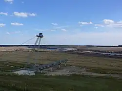 Entstehender Großräschener See mit Seebrücke