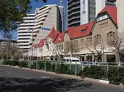 Fassade des Erkrath-Gathemann-Kronprinz-Gebäudekomplexes