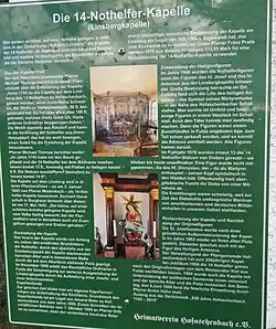 Infotafel vor der Kapelle.