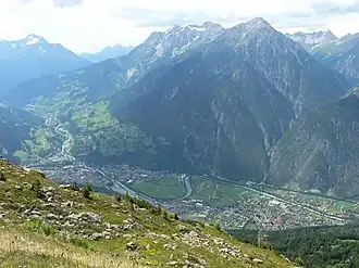 Blick auf das Inntal vom Krahberg Richtung Landeck