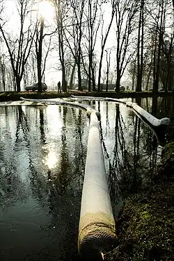 … und mit Öl verschmutzt