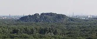 Der Inrather Berg (gesehen vom Aussichtsturm auf dem Hülser Berg)