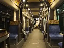 Osaka–Sakai, Serie 1000: Fahrgastraum