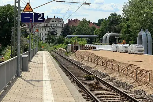 Mittelbahnsteig im Bau