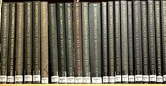 Das Jahrbuch Hamburger Kunstsammlungen im Bücherregal