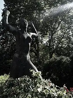 Elektra, Skulptur von Jakob Probst an der Bahnhofstrasse (2019)