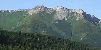 Bergmassiv von Jatky, Prostredné Jatky links im Bild