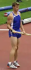 Der Sieger von 1996 Jean Galfione scheiterte in der Qualifikation mit 5,65 m