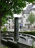 Brunnen mit Säule Vier Himmelsrichtungen in Jena, 1996