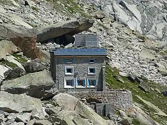 Zweite und erste Hütte