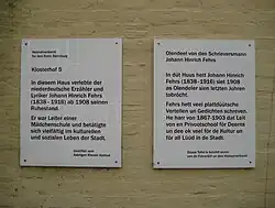 Zweisprachiger Hinweis am Haus, in dem Fehrs seine letzten Lebensjahre verbrachte