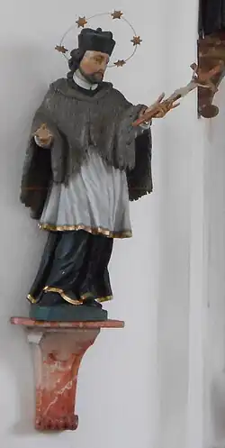 Statue des Johannes Nepomuk zwischen Südarm und Chor