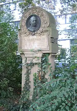 Haidlen-Denkmal48.7782859.166831