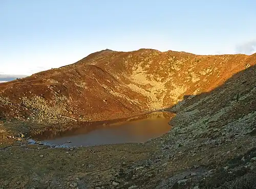 Blick von der Hütte zum Radlsee und zur Königsangerspitze