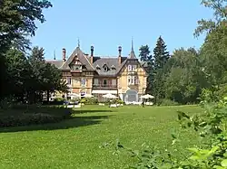 Rückseite der Villa Rothschild