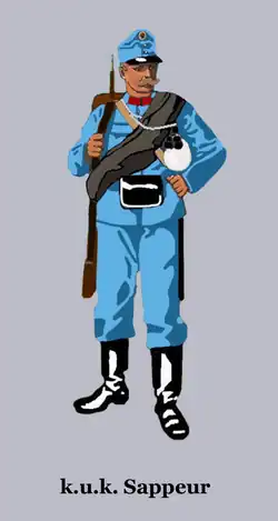 Sappeur in Marsch­adjustierung