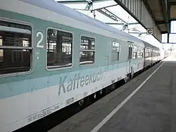 Kaffeeküch-Aufschrift auf einem n-Wagen