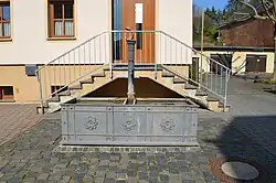 Kaltenholzhausen, Brunnen vor Kirberger Straße 9