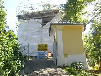 Haupt- und eine Nebenkapelle (Restaurierung, 2012)