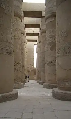 Säulen des Hypostyls