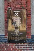 Gedenktafel am Förder­maschinen­gebäude Schacht I