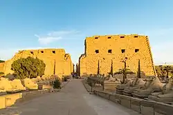 Der Eingangsbereich zum Karnak-Tempel
