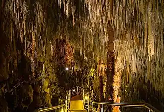 Halle im Schauhöhlenbereich