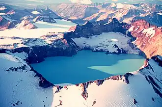 Katmai-Caldera mit dem Kratersee (September 1980)