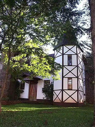 Das Kaufhaus an der Praça Central im typischen deutschen Stil
