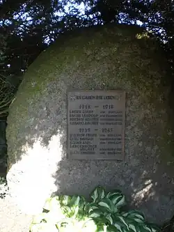 Das Kriegerdenkmal bei der Mariengrotte