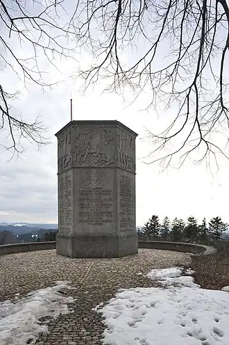 Kavalleriedenkmal auf der Lueg, Emmental, Bern. Erinnerung an die 1918 an der Spanischen Grippe gestorbenen Berner Kavalleristen