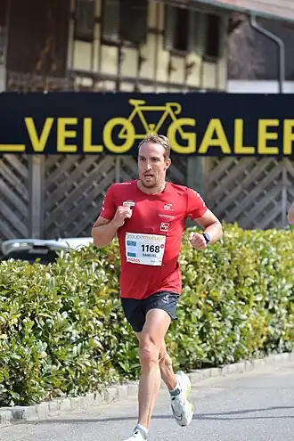 Samuel Hürzeler beim Kerzerslauf 2023