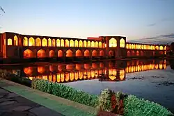 Chādschū-Brücke im Winter