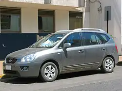 Kia Carens (2010–2013)