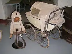 Kindergasmaske und Gasschutz für Kinderwagen