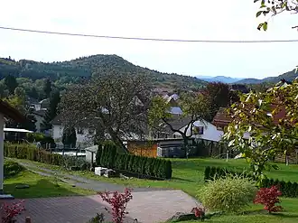 Kippkopf im Hintergrund, im Vordergrund das Siedlungsgebiet der Ortsgemeinde Leimen