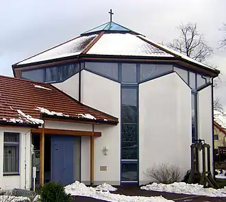 Katholische Pfarrkirche Maria Königin des Friedens