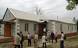 Kulturhaus mit Bibliothek, Apotheke und Arztpraxis