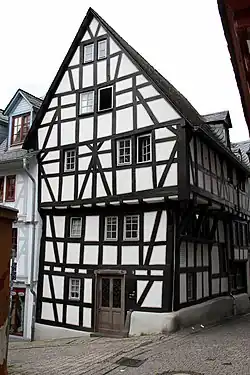 Dreigeschossiges Fachwerkhaus