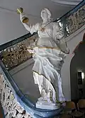 Barockstatue im Treppenhaus des Konvents
