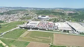 Das Kocaeli Stadyumu mit Umgebung im Mai 2021