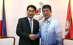 Jae-Shin Kim (links)