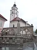 Treppenanlage und Brunnen an der Muttergottes-Rosenkranz-Kirche in Kranj[28]