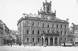 Krefelder Wagen am Rathausmarkt (um 1925)