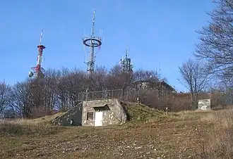 Gipfel des Krimbergs mit Sendeanlagen