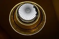 Glaskuppel des Atriums